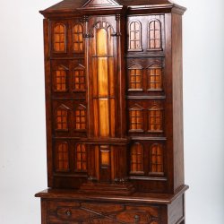 Victorian Dolls House Wine Cabinet (Closed)